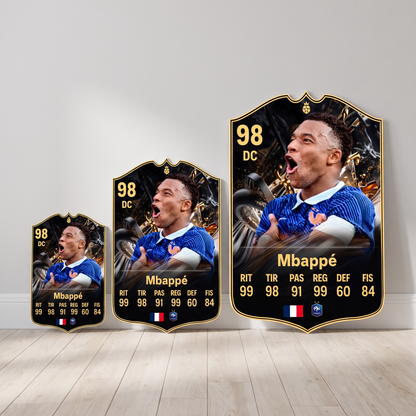 Carta Mbappé TOTW FC26 en tamaños Cadete, Profesional y Leyenda