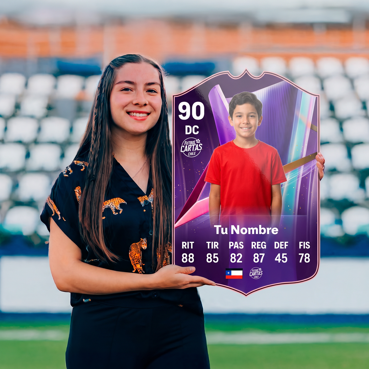 Chica sosteniendo su carta personalizada End of an Era FC27 en el estadio