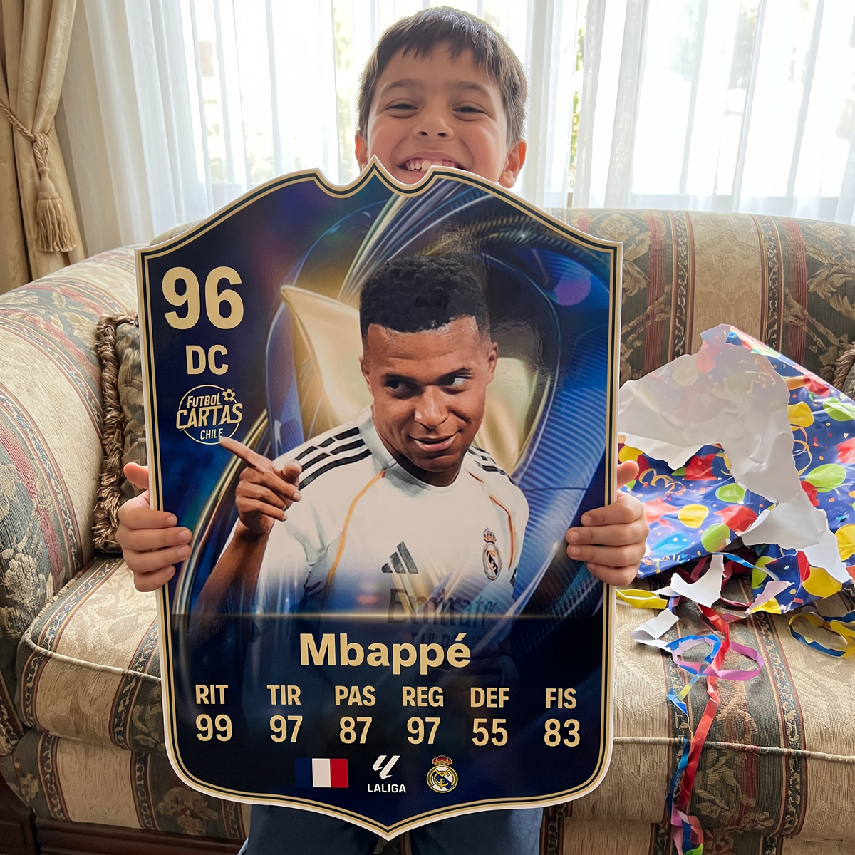 Carta Mbappé TOTS FC26 de regalo para un niño