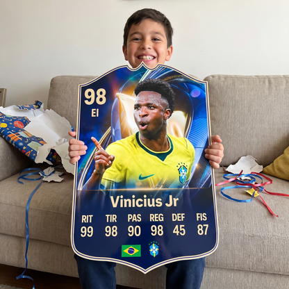 Carta Vinicius Jr TOTS FC26 de regalo para un niño