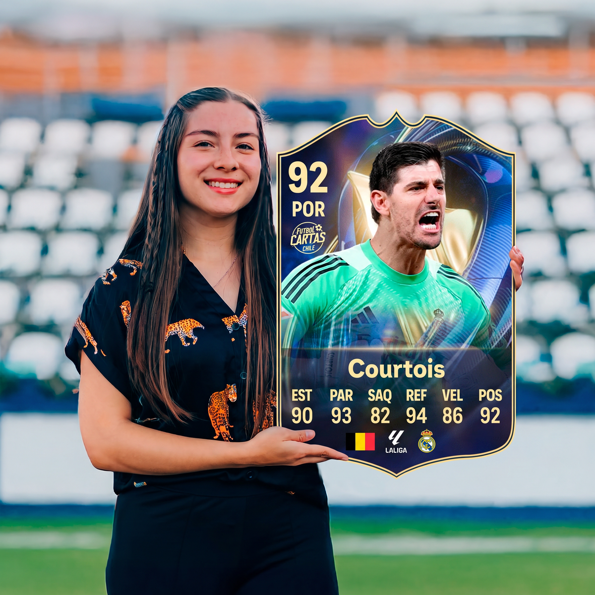 Carta Courtois TOTS FC26 sostenida en un estadio